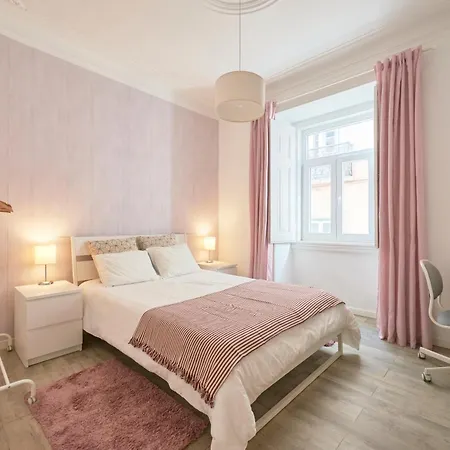 Spacious 3 Bedroom Downtown * 리스본